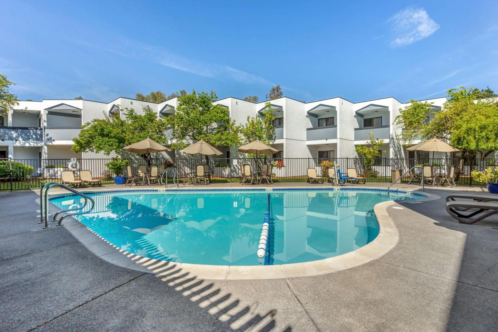 Best Western Plus Wine Country Inn & Suites Santa Rosa Exterior foto